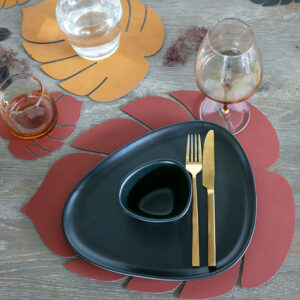 leren placemat LindDNA Monstera Leaf Sienna